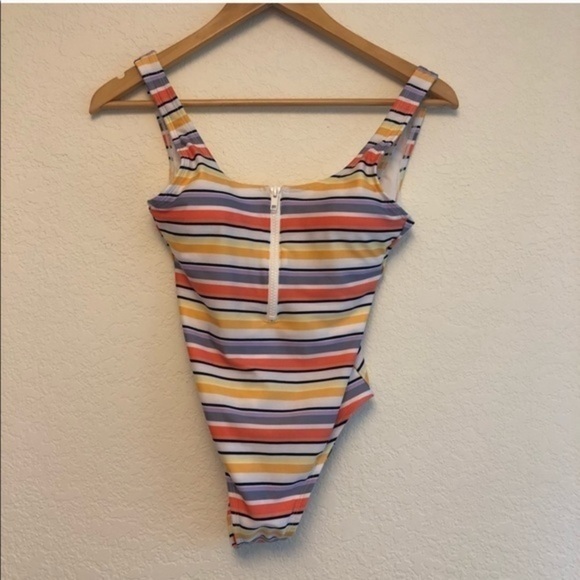 AEROPOSTALE ONE PIECE - Picture 3 of 3